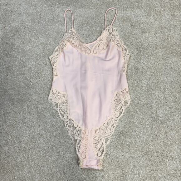 Victoria's Secret Tops - NWOT Vintage Victoria's Secret Lace Trim Gold Label Union Tag Teddy Size P/S